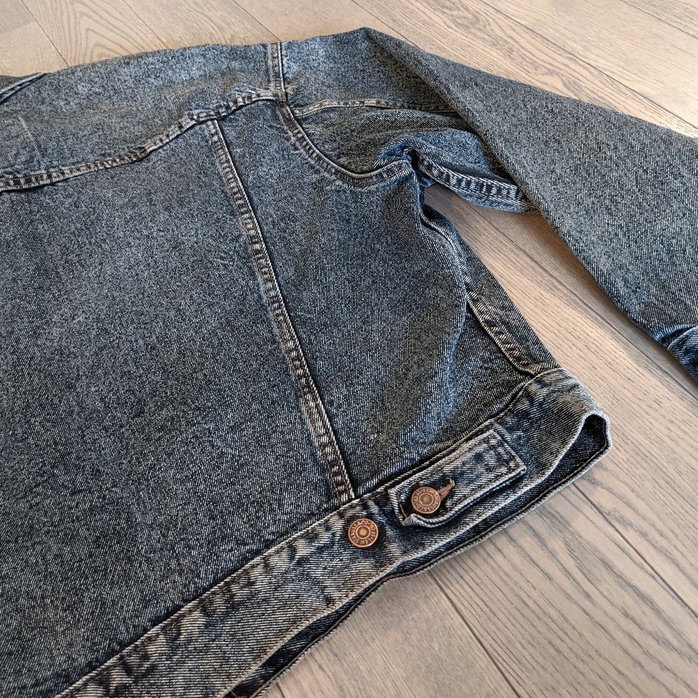 Vintage Levi's Jean Jacket - Picture 7 of 8
